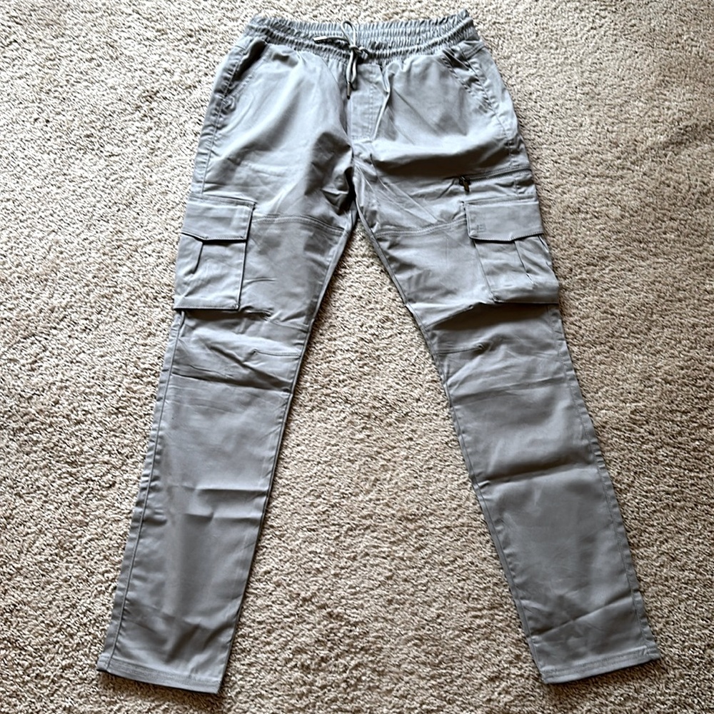 34x34 - BEE INSPIRED RIVERO TECH CARGO PANTS